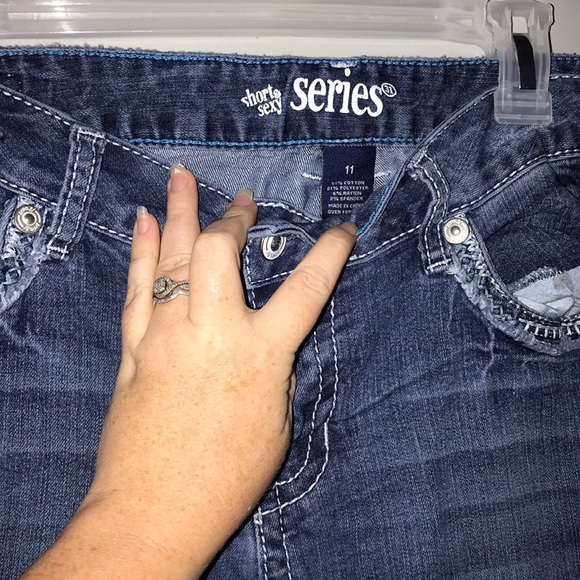 Jeans - Picture 2 of 3